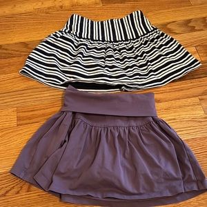 It if two Hanna skirts